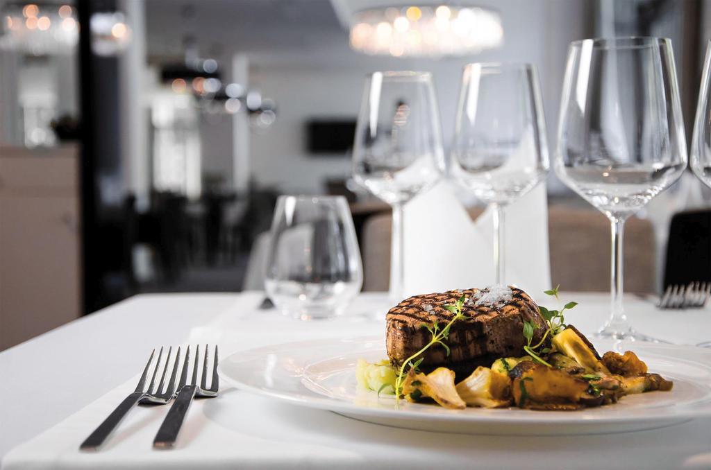 Diune Resort By Zdrojowa Колобжег Экстерьер фото A steak prepared at the restaurant